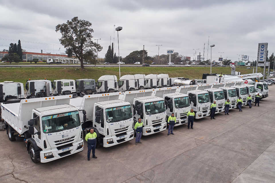 Malvinas Argentinas sumó 15 camiones IVECO para labores municipales