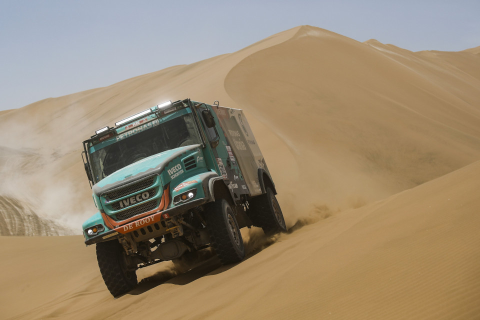 IVECO en posición de podio tras la primera mitad del Rally Dakar 2019