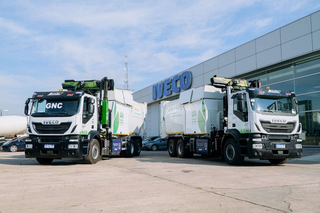 IVECO Argentina entregó los primeros camiones comerciales a GNC para servicio público