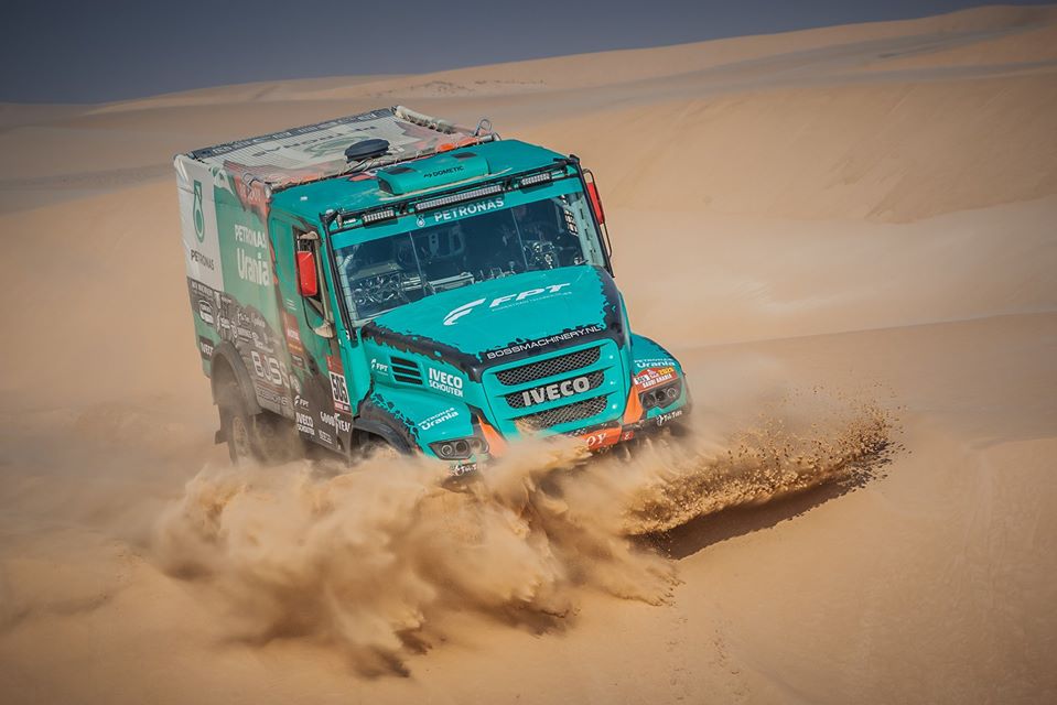 El Rally Dakar comenzó su etapa maratón con el IVECO #505 entre el Top 10