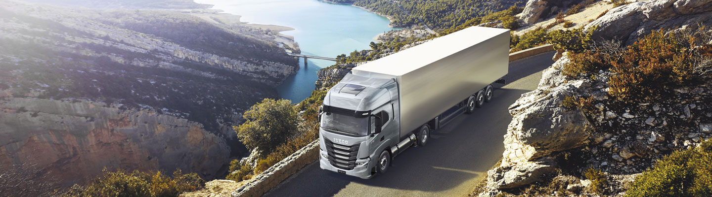 IVECO S-WAY ALIMENTAT CU GAZ / Obișnuiți-vă cu noul dvs. stil de viață S-WAY